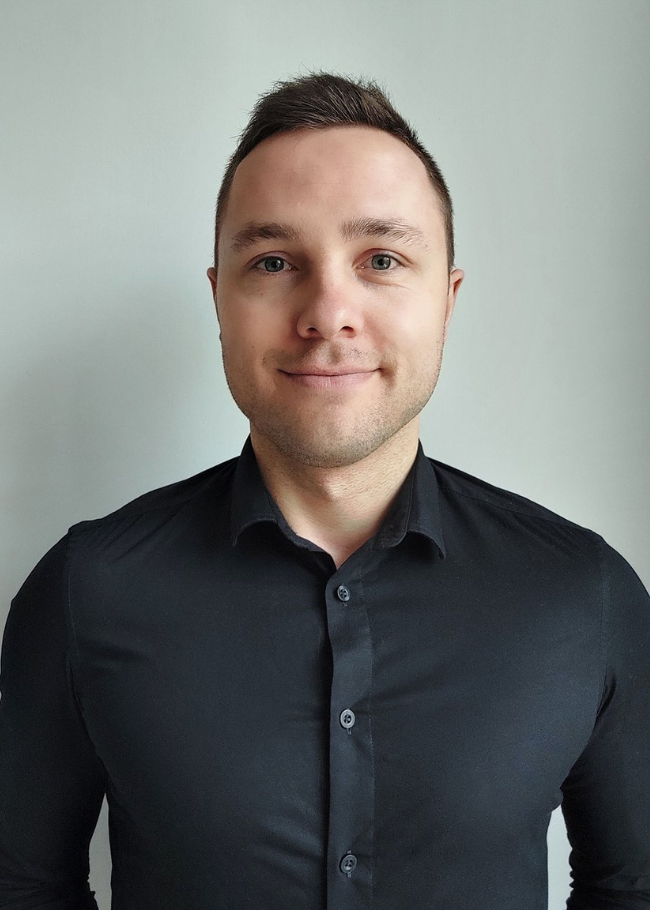 Zdjęcie eksperta Damiana Dziewiałtowskiego.