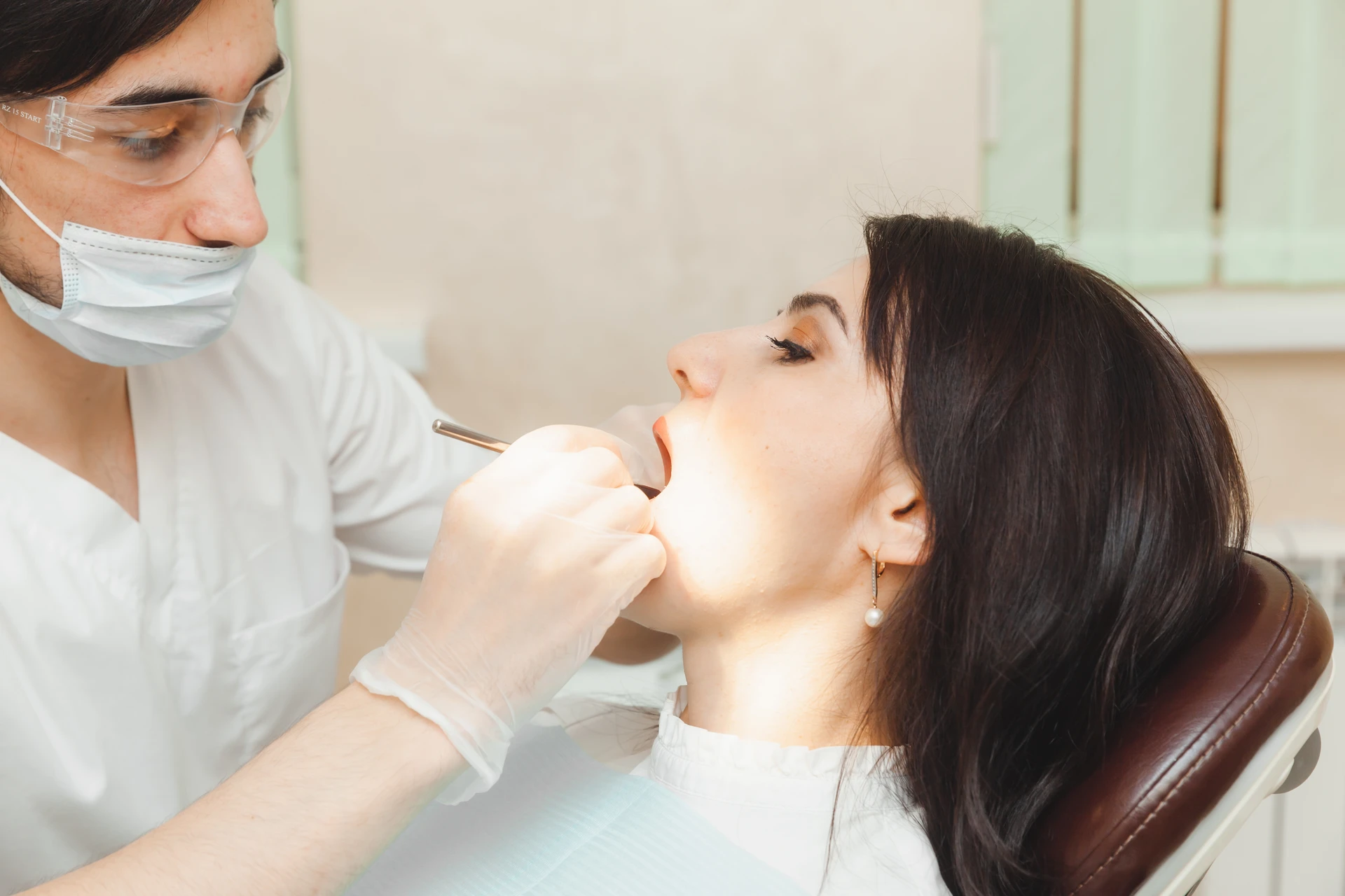 Przygotowanie do ekstrakcji zęba