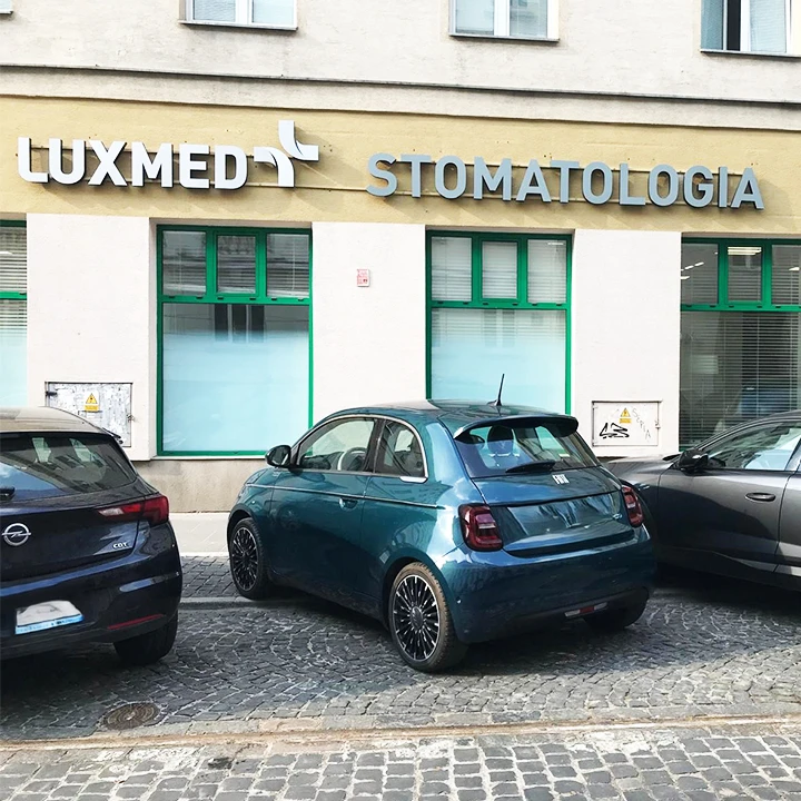 LXS Śniadeckich 12_ 16 wejści.jpg