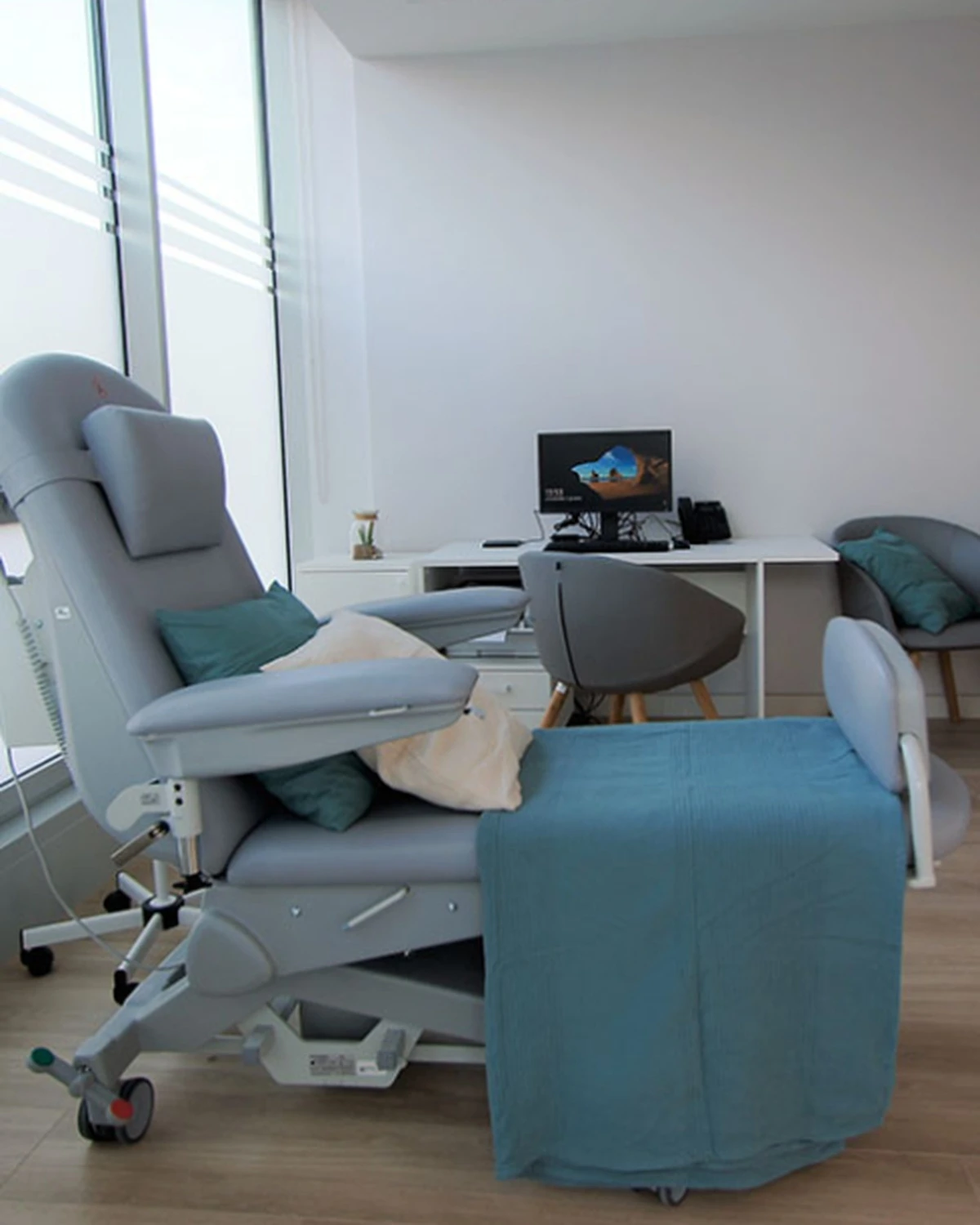 LXS narkoza NFZ Kraków_3 pion.jpg