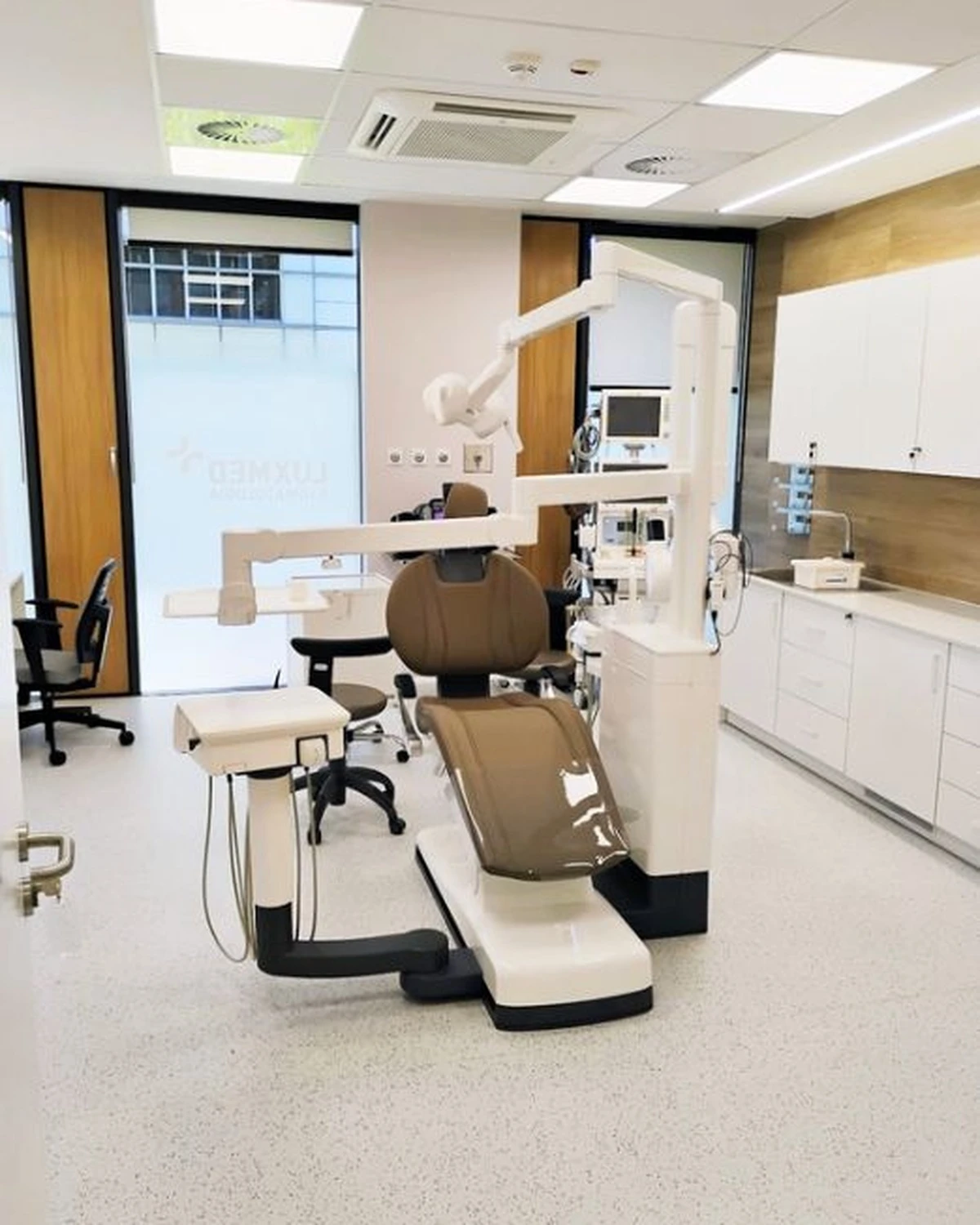 LXS narkoza NFZ Warszawa_1 pion.jpg