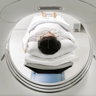 Rezonans magnetyczny angio głowy