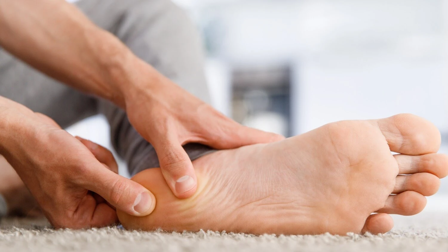 Zapalenie rozcięgna podeszwowego.jpg