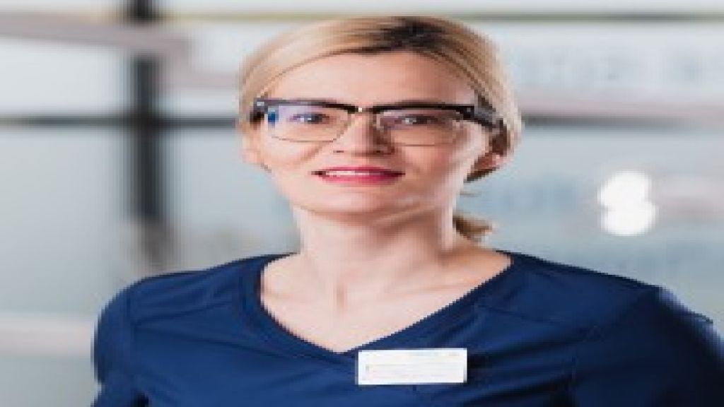 dr n. med. Ewa Zawiślak - Lekarz stomatolog,Chirurg szczękowo-twarzowy,Implantolog