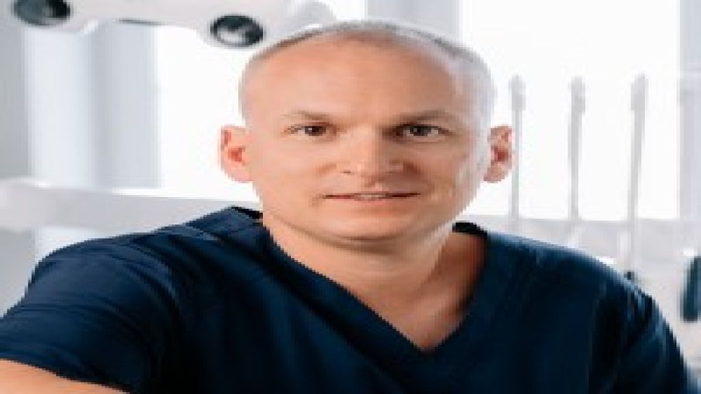 dr n.med. Rafał Rój - Lekarz stomatolog,Protetyk,Chirurg stomatolog,Implantolog