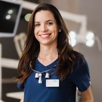 lek. stom. Julia Bierć-Oksztul - Chirurg szczękowo-twarzowy,Implantolog