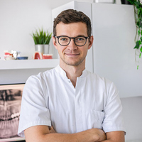 lek. stom. Krzysztof Górowski - Lekarz stomatolog,Protetyk