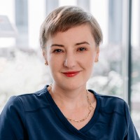 lek. stom. Marta Kryczka - Lekarz stomatolog,Ortodonta,Ortodoncja – nakładki Invisalign,Stomatologia estetyczna,Lekarz medycyny estetycznej
