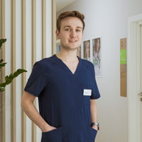 lekarz dentysta Mateusz Jankowski - Ortodonta,Ortodoncja – nakładki Invisalign