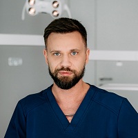 lek.stom. Michał Bazylewicz - Chirurg stomatolog