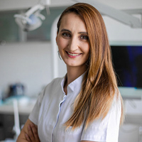 lek. stom. Monika Maślak-Bereś - Lekarz stomatolog,Protetyk